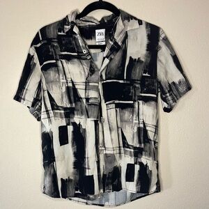 Men’s Zara black and white button up. Size M